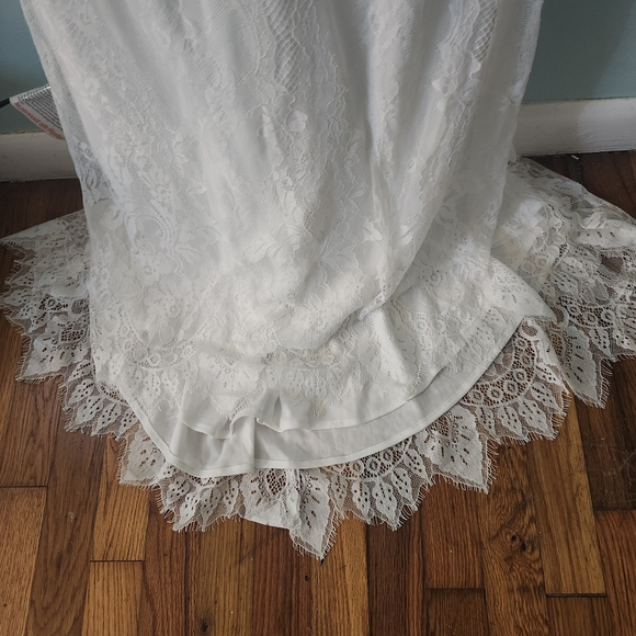 Lulu's Eternally Adored White Lace Embroidered mermaid maxi Wedding Dress size - Picture 6 of 12